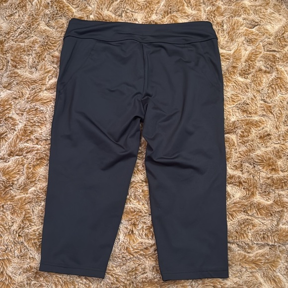 CHAMPION Black Cropped Athletic Leggings SIZE M - Picture 8 of 11
